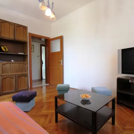 Apartament Classic Near Center And Bacvice Split